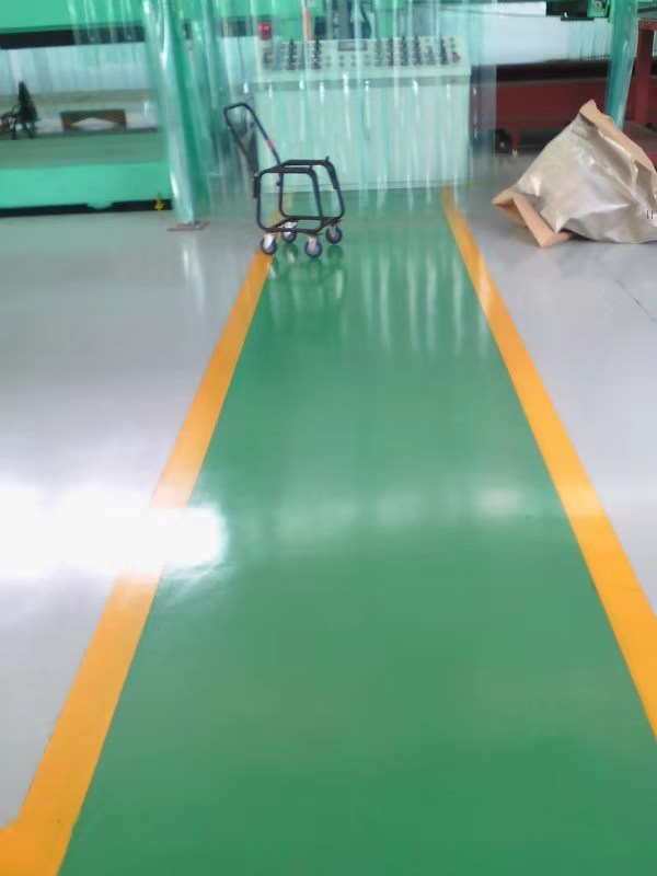 金剛砂耐磨材料地坪施工完畢 金剛砂耐磨材料地坪施工完畢